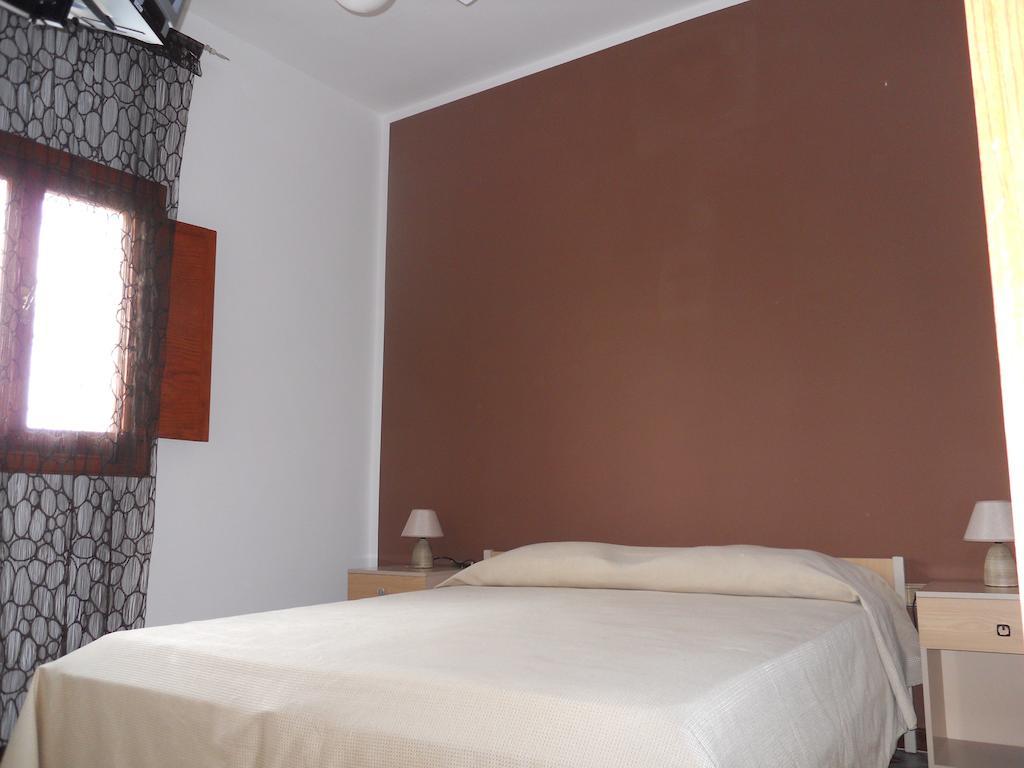 Hotel Coppa Di Cielo Пескічі Номер фото